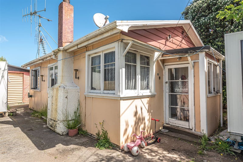 16 Taupata Street, Castlecliff, Whanganui - Carousel 2