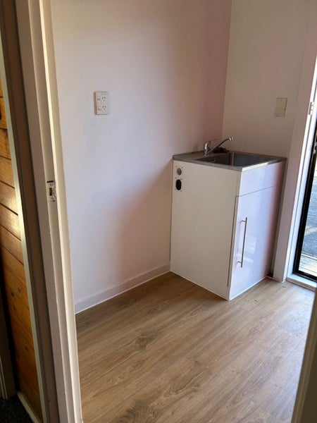 2/33 Anzac Street, Takapuna, Auckland - Carousel 12