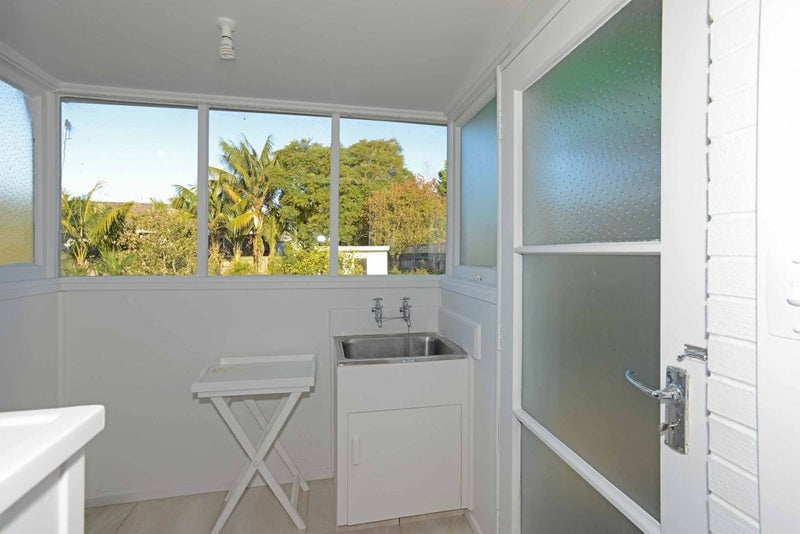 1/26 Wolsley Avenue, Milford, Auckland - Carousel 14