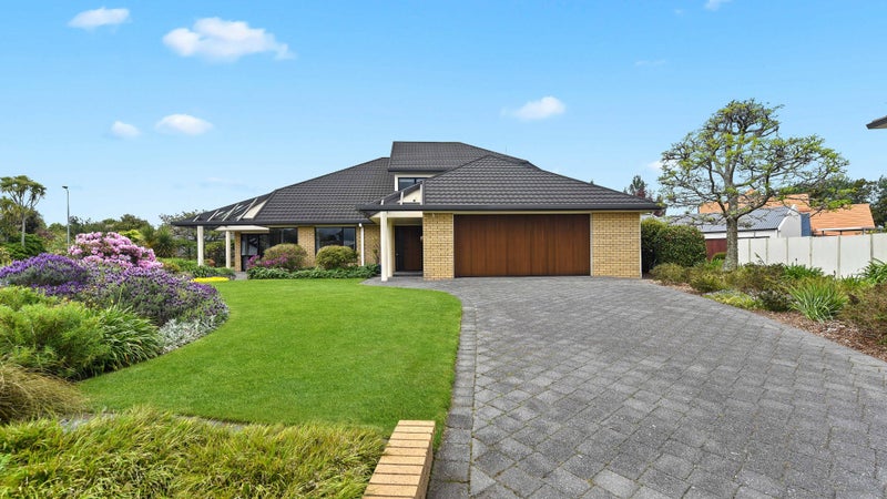 79 Harrowfield Drive, Harrowfield, Hamilton - Carousel 1