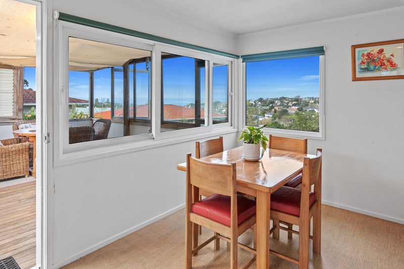 1/31 Deep Creek Road, Waiake, Auckland - Carousel 1