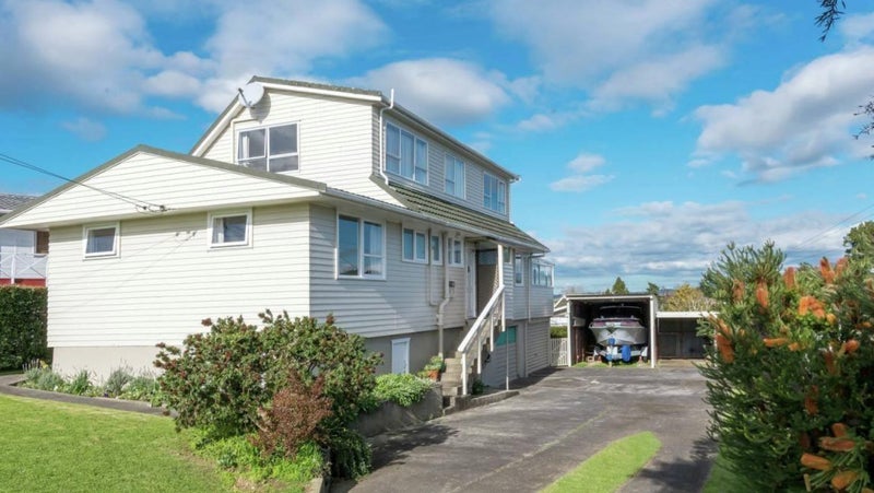 99 Sandspit Road, Shelly Park, Auckland - Carousel 1