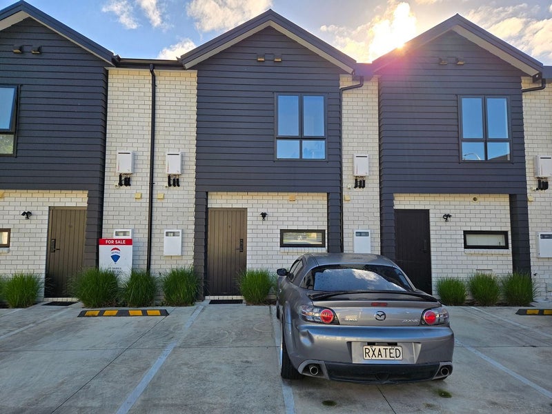 9/14 Ruakiwi Road, Hamilton Lake, Hamilton - Carousel 14