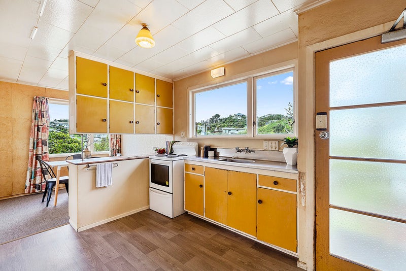 82 Glanmire Road, Newlands, Wellington - Carousel 2