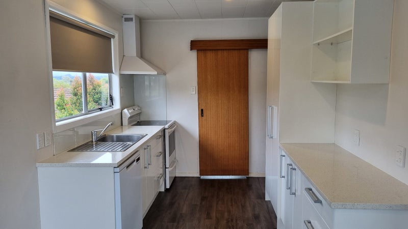 3 Waari Avenue, Sunnyvale, Auckland - Carousel 2