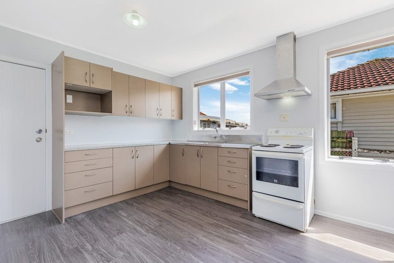 10 Mariner Street, Mangere, Auckland - Carousel 2