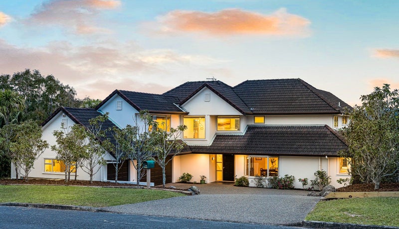 14 Pounamu Avenue, Greenhithe, Auckland - Carousel 1