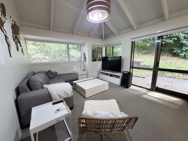 1/72 Lake Road, Northcote, Auckland - Carousel 2