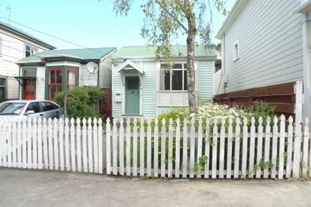 59 Aro Street, Aro Valley, Wellington - Carousel 1