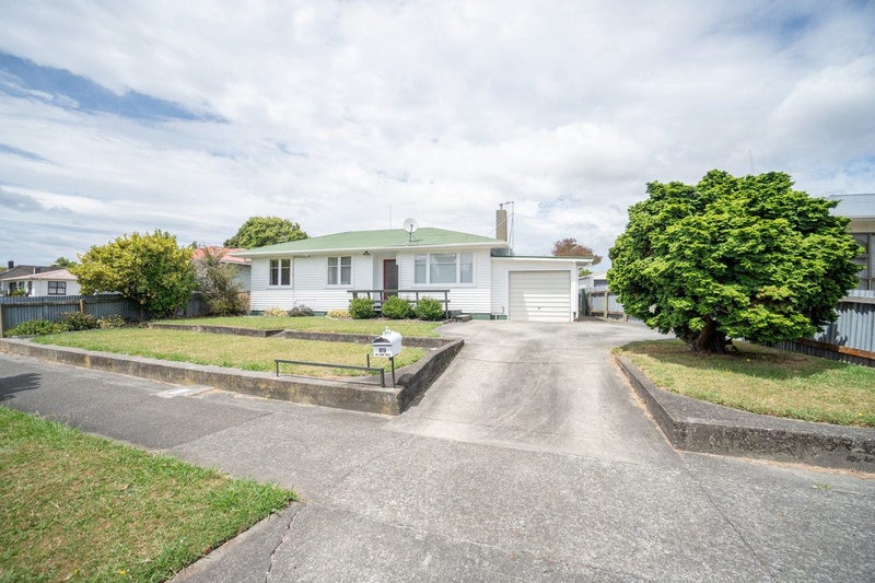 89 Rugby Street, Awapuni, Palmerston North - Carousel 14