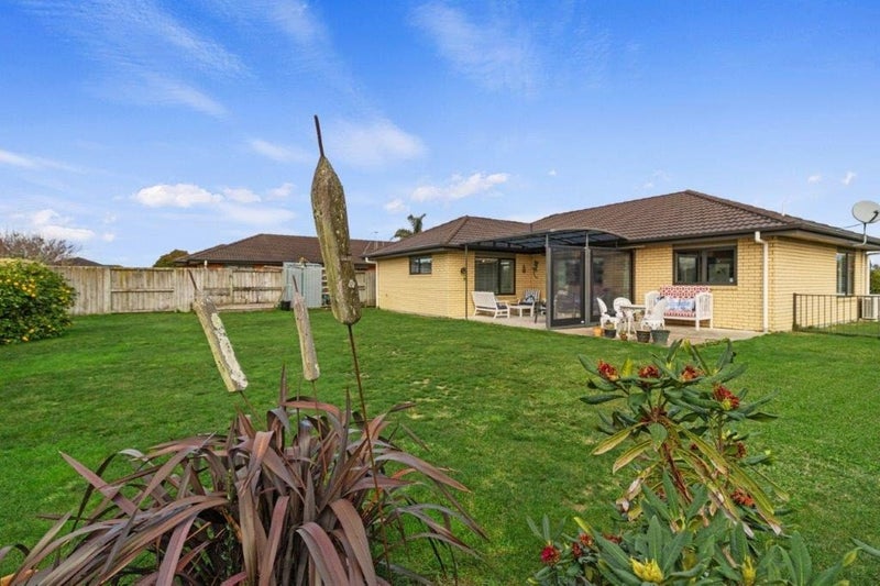 102 Farringdon Avenue, Rototuna North, Hamilton - Carousel 15