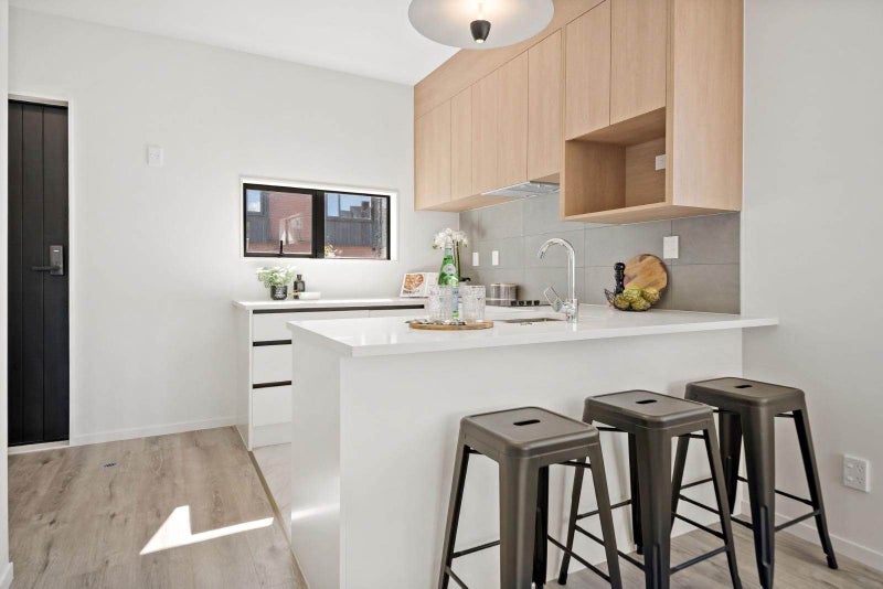 9 Hokoteta Street, Mount Wellington, Auckland - Carousel 2