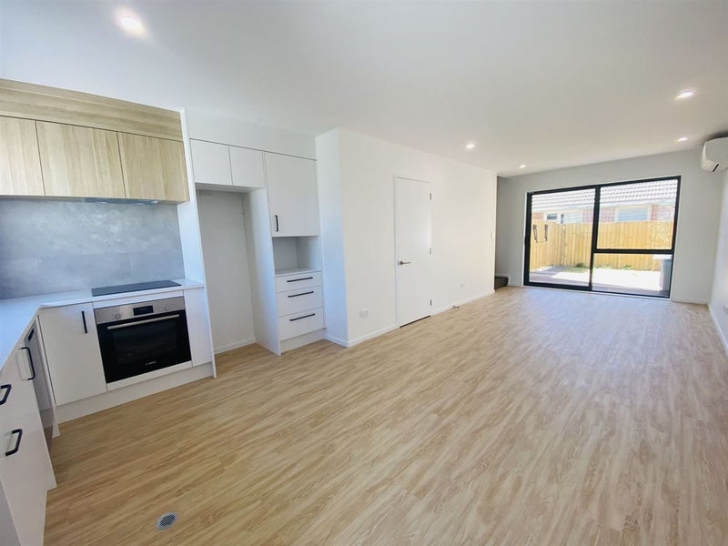 4/304 Waterloo Road, Hornby, Christchurch - Carousel 1