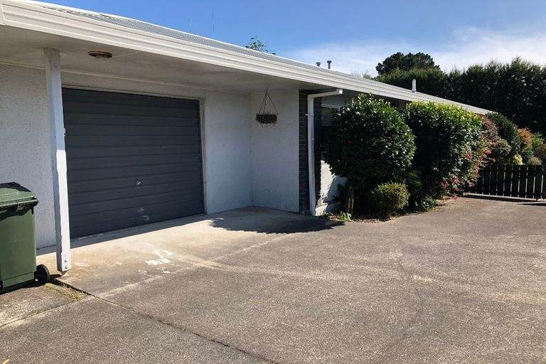 11 Marshall Avenue, Greerton, Tauranga - Carousel 9