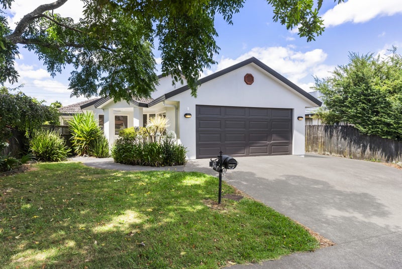 3 Anton Place, Takanini, Auckland - Carousel 1
