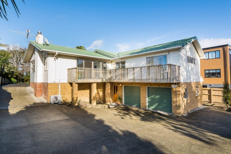 7 Schnapper Rock Road, Greenhithe, Auckland - Carousel 1