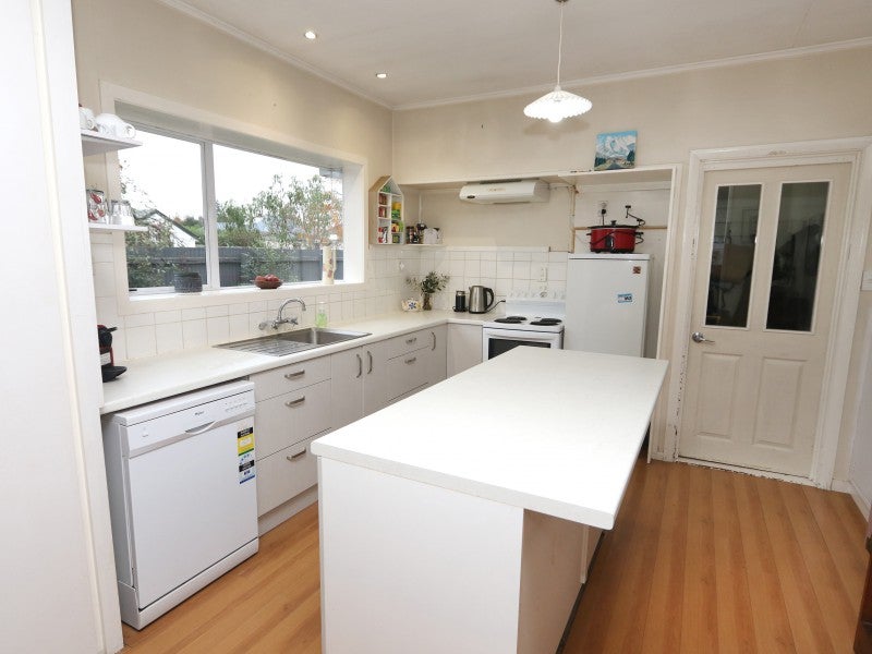 41 Brucefield Avenue, Netherby, Ashburton - Carousel 2