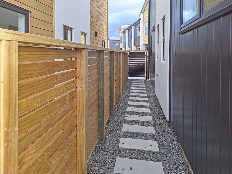 11 Te Ara o Papatahi, Wainuiomata, Lower Hutt - Carousel 13