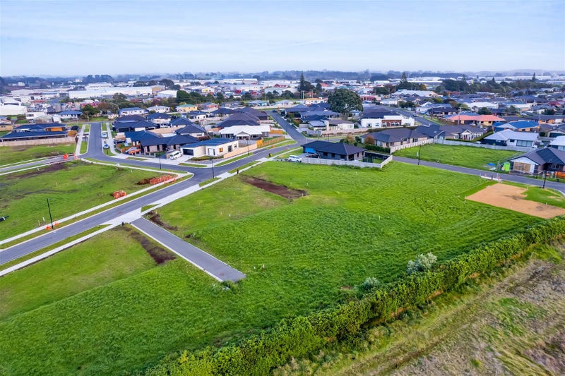 11B Papawhero Drive, Bell Block, New Plymouth - Carousel 18