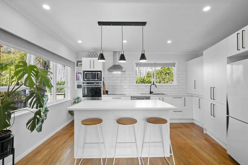 16 Whakawhiti Street, Marfell, New Plymouth - Carousel 2