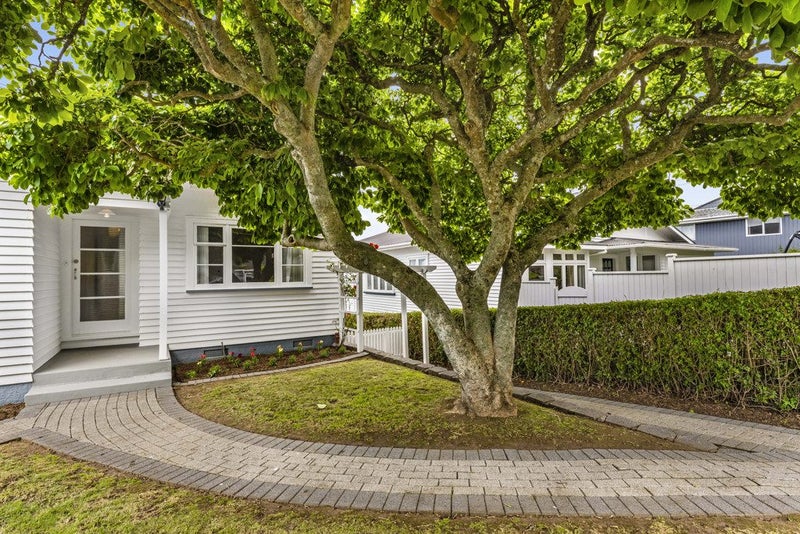 3 Rangipawa Road, One Tree Hill, Auckland - Carousel 1