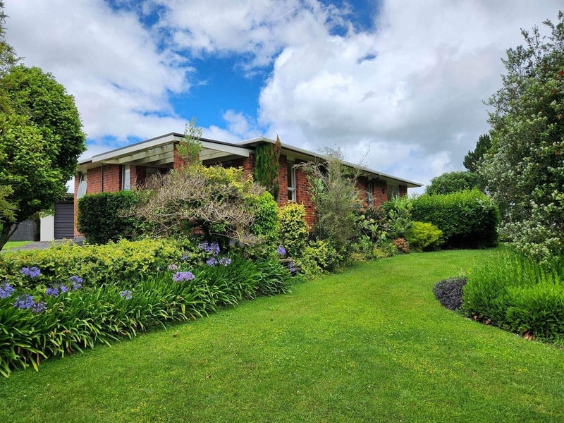 40 Shakespeare Road, Bastia Hill, Whanganui - Carousel 2