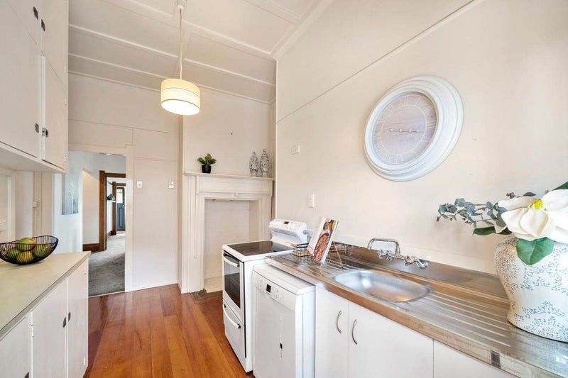 1/28 Ngataringa Road, Devonport, Auckland - Carousel 2