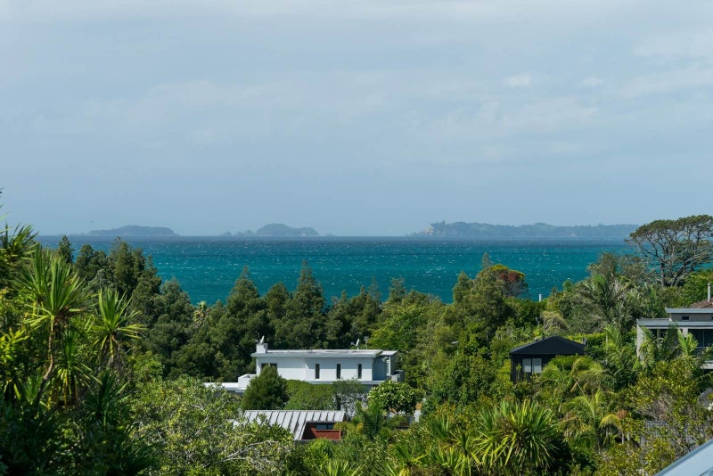 14 Tree Fern Trail, Campbells Bay, Auckland - Carousel 2