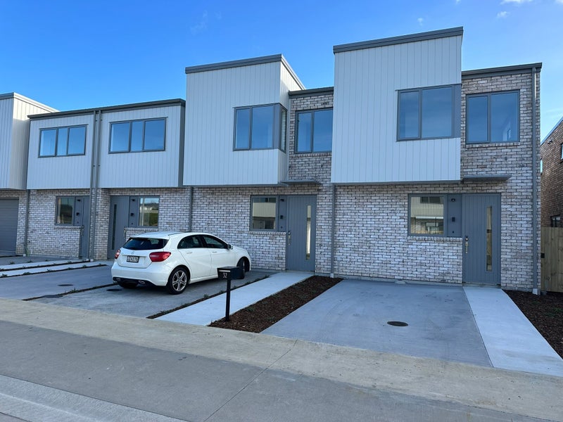 32 Panehe Lane, Mount Wellington, Auckland - Carousel 1