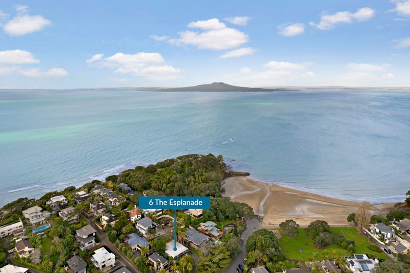 6 The Esplanade, Castor Bay, Auckland - Carousel 1