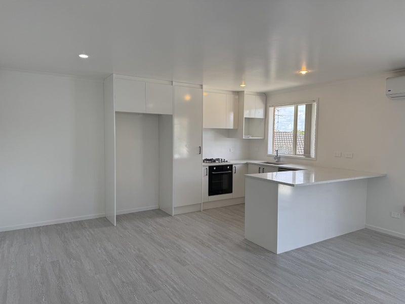 17 Elan Place, Stanmore Bay, Whangaparaoa - Carousel 2