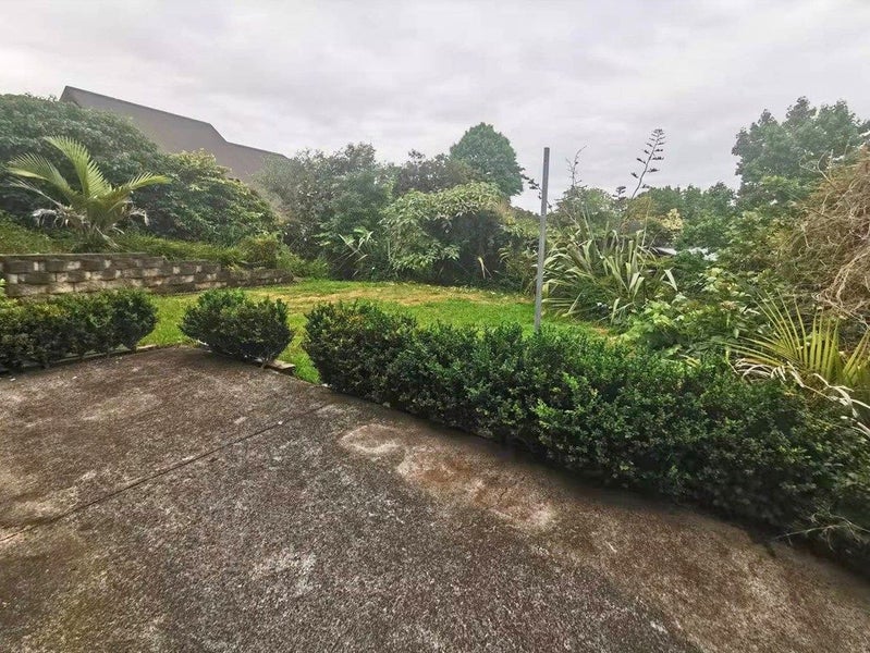 36 Colmar Road, Mellons Bay, Auckland - Carousel 2