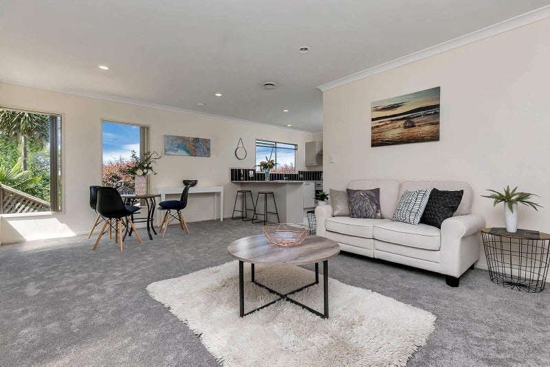 21A Hatherlow Street, Glenfield, Auckland - Carousel 1