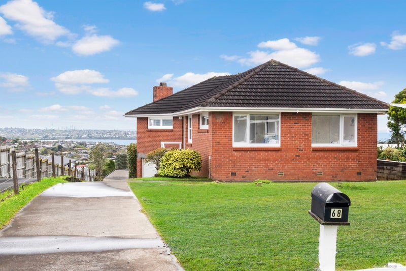 1/68 Bleakhouse Road, Bucklands Beach, Auckland - Carousel 1