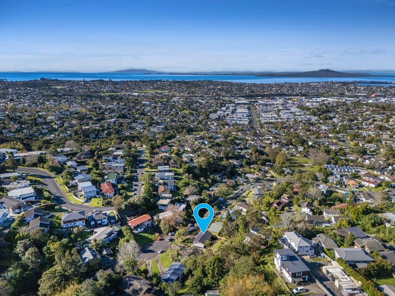 82 Ayton Drive, Totara Vale, Auckland - Carousel 23