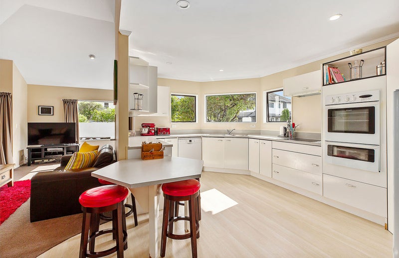 4 Ashfield Grove, Churton Park, Wellington - Carousel 2