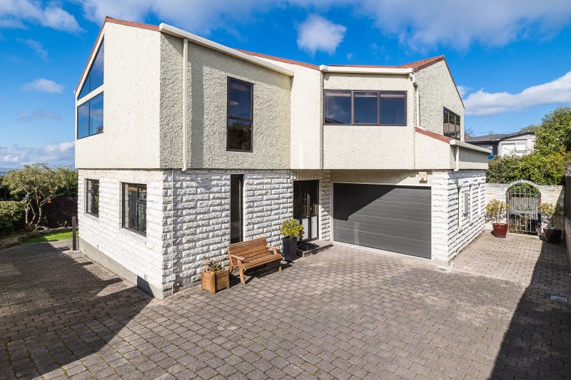 23 Napier Street, Belleknowes, Dunedin - Carousel 1