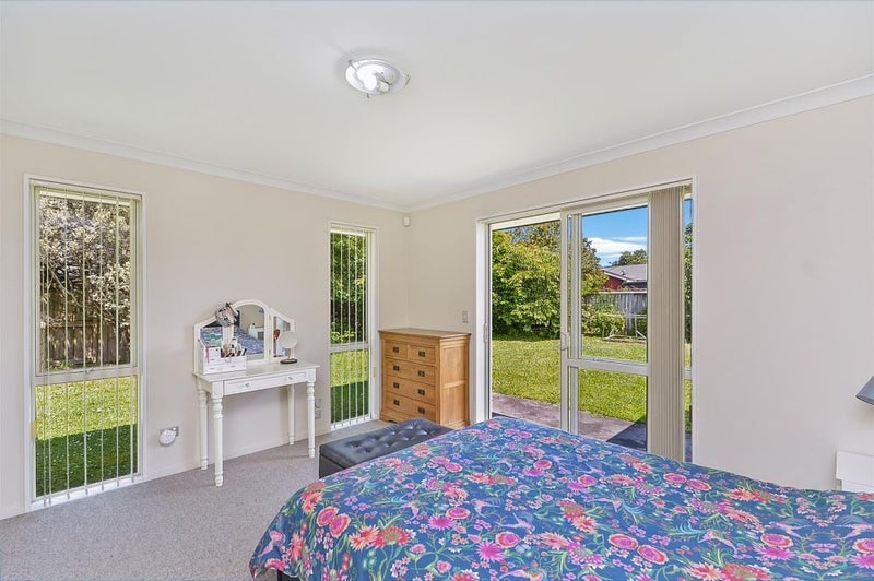 55 Barrington Drive, Huntington, Hamilton - Carousel 12