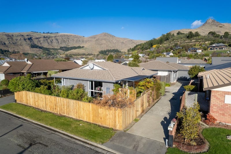 1/35 Laing Crescent, Heathcote Valley, Christchurch - Carousel 1
