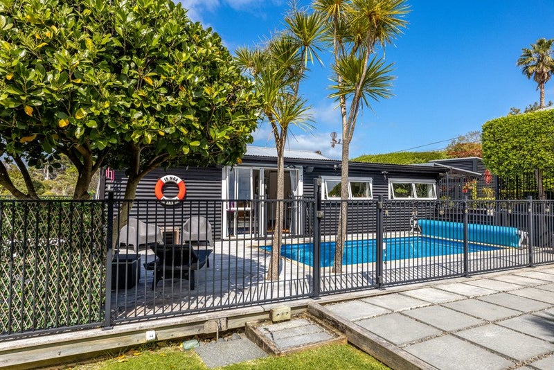 15 Moa Avenue, Oneroa, Waiheke Island - Carousel 2
