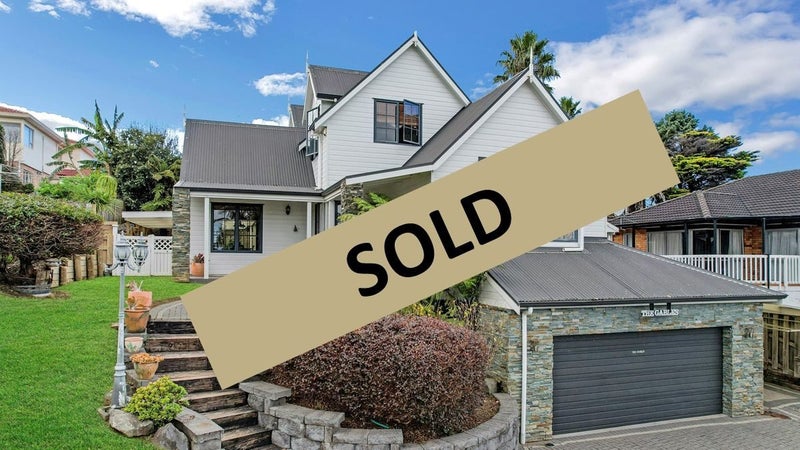 5 Figtree Terrace, Goodwood Heights, Auckland - Carousel 1