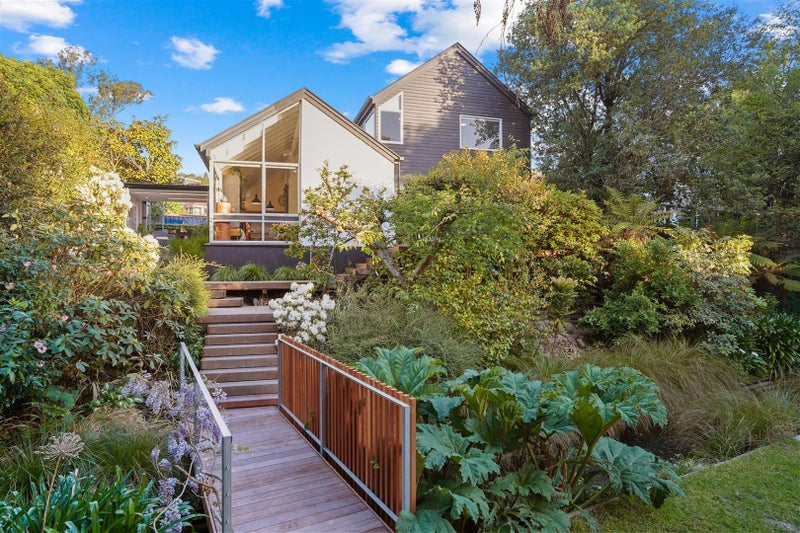 3 Holmcroft Court, Cracroft, Christchurch - Carousel 1