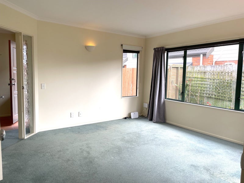 73A Devonshire Road, Miramar, Wellington - Carousel 2