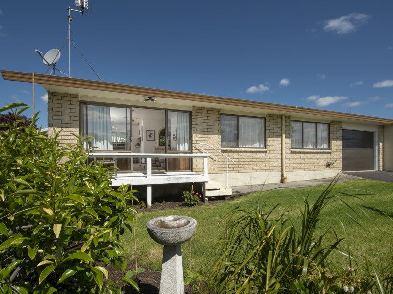60B Hynds Road, Gate Pa, Tauranga - Carousel 1