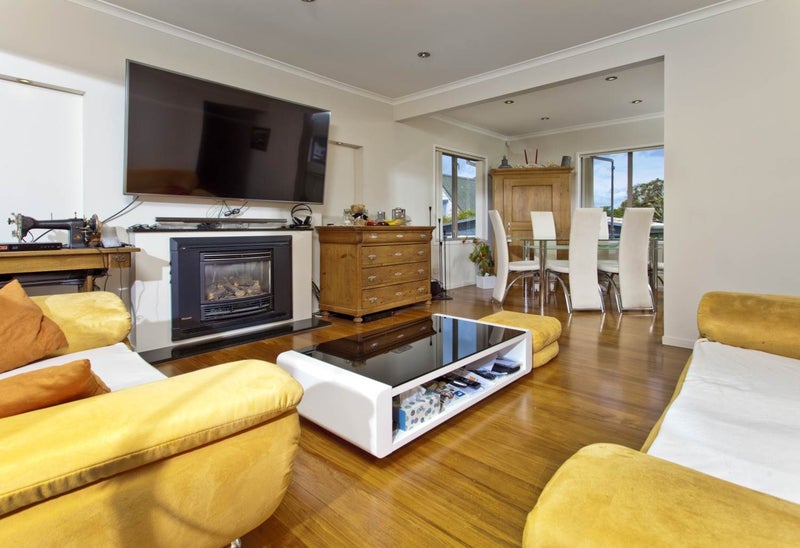 14 Holland Road, Hillcrest, Auckland - Carousel 2