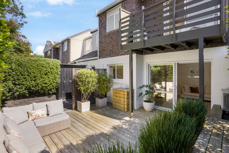 6/5 Renfrew Avenue, Sandringham, Auckland - Carousel 1