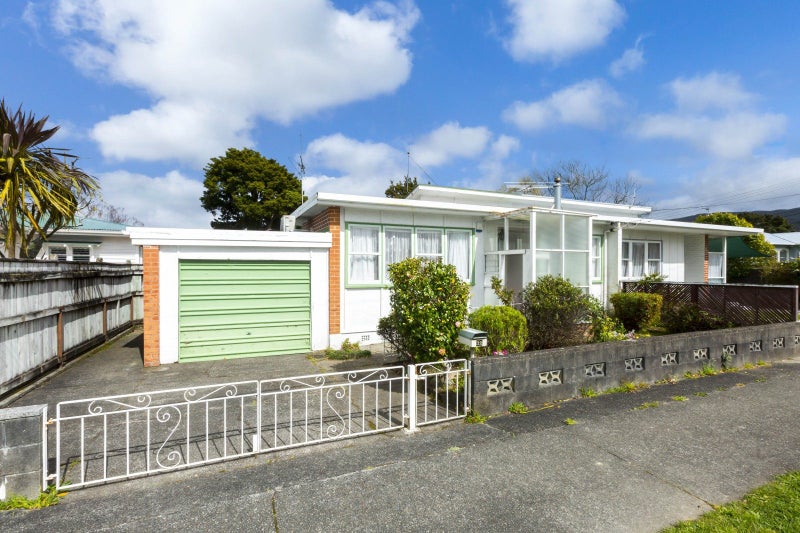 2/32 Islington Street, Trentham, Upper Hutt - Carousel 1