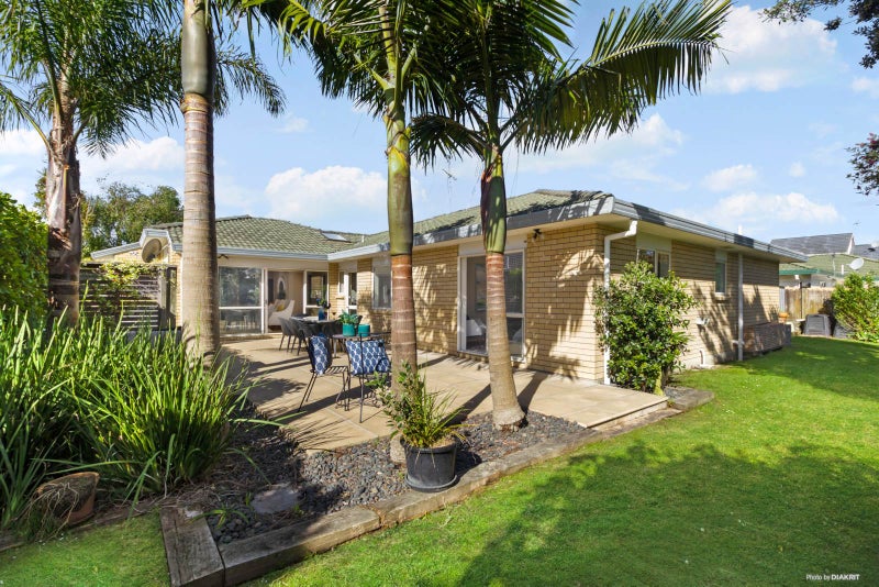 7 Valnera Close, Northpark, Auckland - Carousel 2