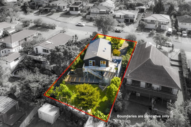 15 Welland Place, Hillcrest, Auckland - Carousel 2