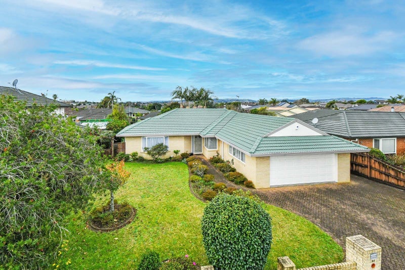 83 Rushgreen Avenue, Pahurehure, Papakura - Carousel 2